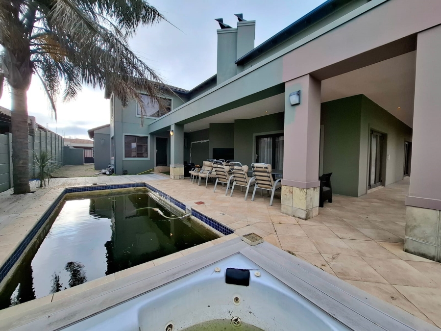 4 Bedroom Property for Sale in Haasendal Western Cape